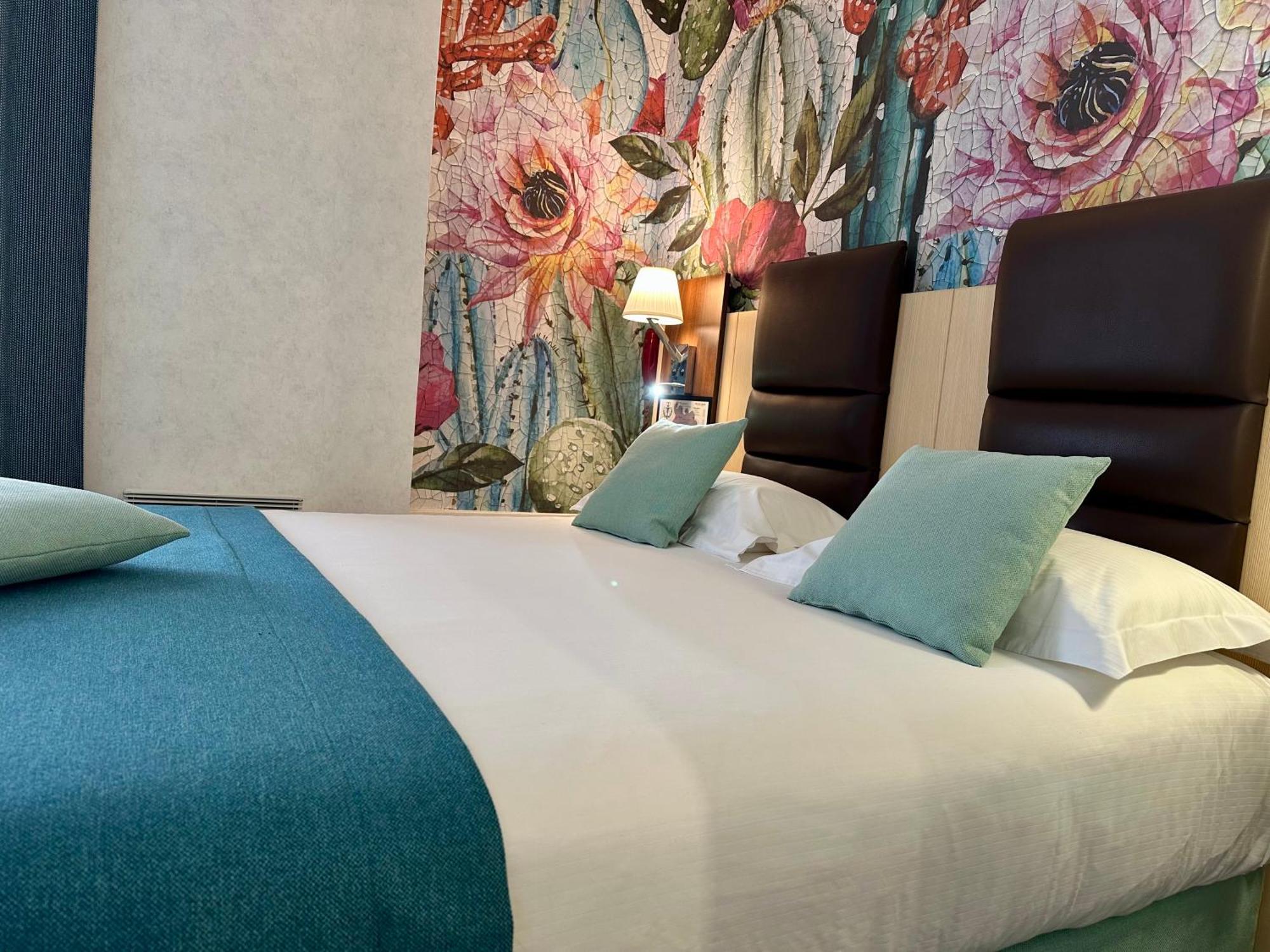 Hotel Arverna Vichy - Clt'Hotel Ngoại thất bức ảnh