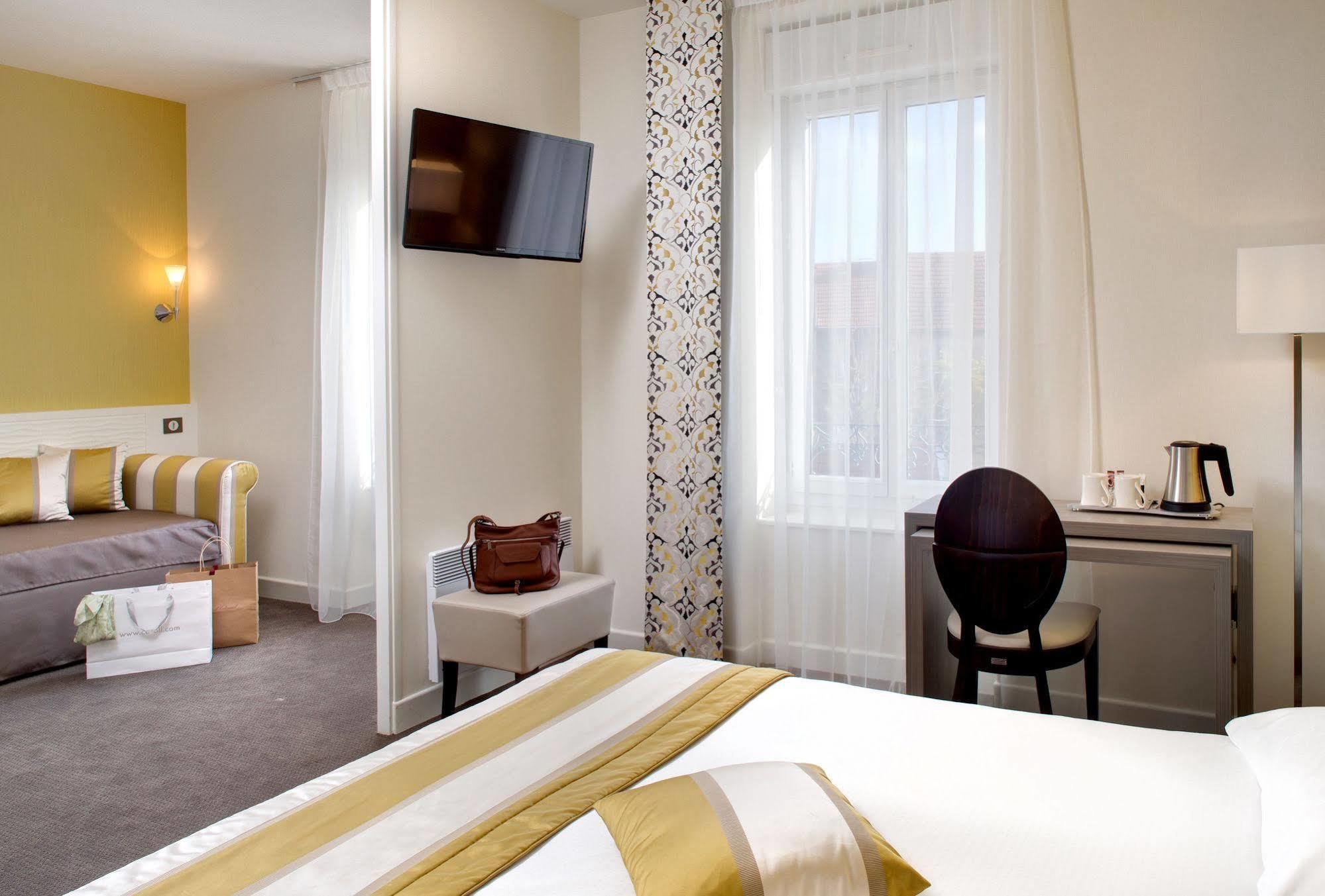 Hotel Arverna Vichy - Clt'Hotel Ngoại thất bức ảnh